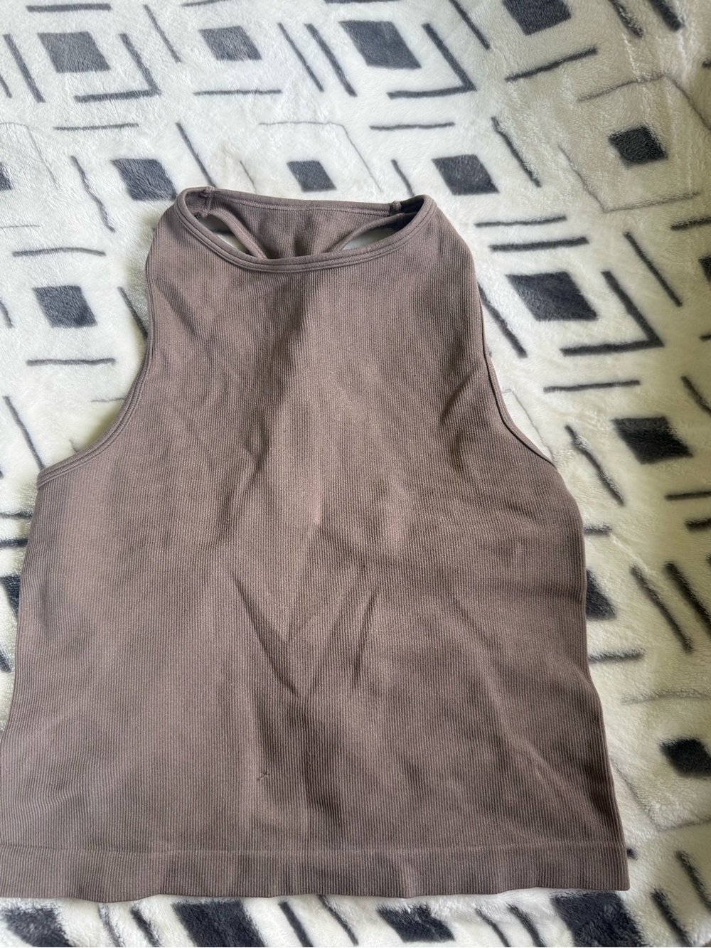 Sleeveless High-Neck Tank Top in Taupe xs/s